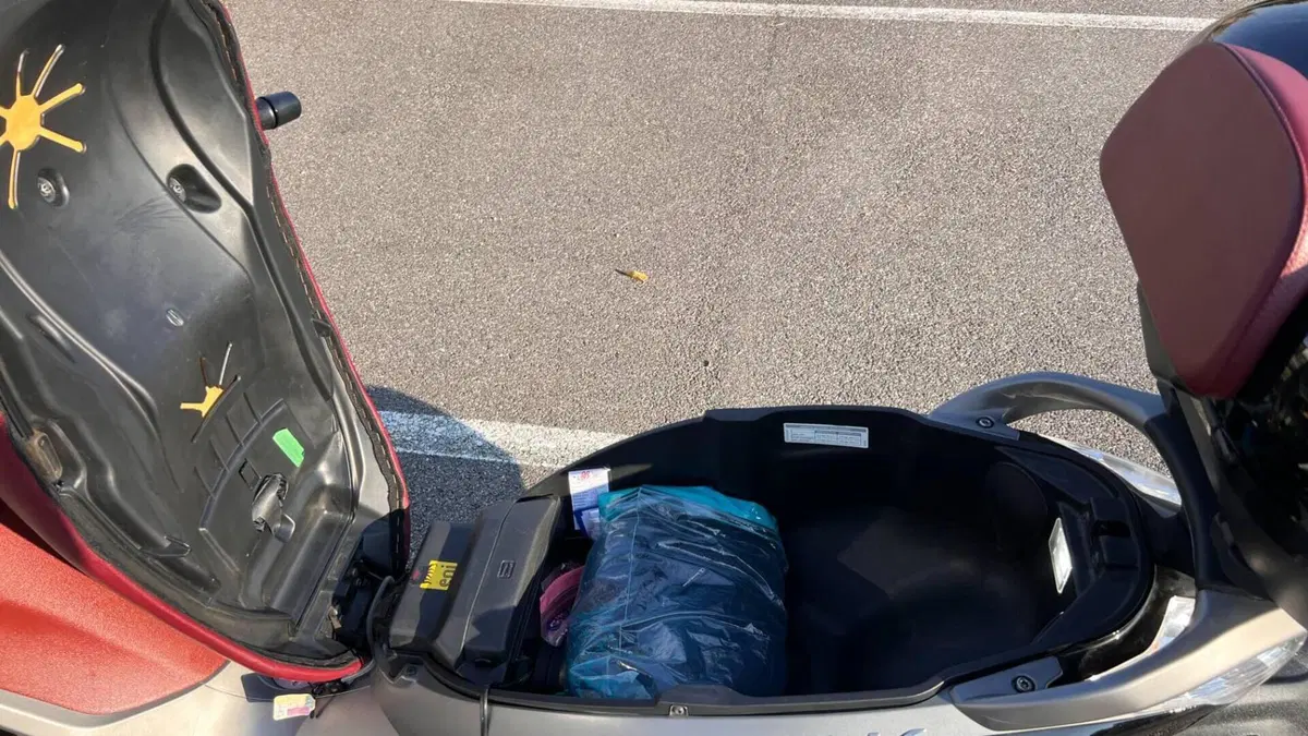 Piaggio Beverly 350 SportTouring ie (2011 - 15)  (7)