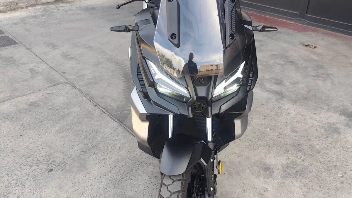Voge Sfida SR2 ADV (2026)  (4)