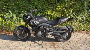 Triumph Trident 660 (2021 - 24)  (2)