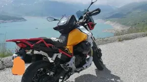 Moto Guzzi V85 TT Evocative Graphics (2021 - 23) 