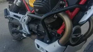 Moto Guzzi V85 TT Evocative Graphics (2021 - 23)  (3)