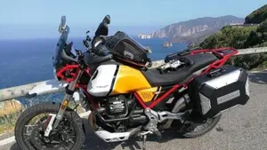 Moto Guzzi V85 TT Evocative Graphics (2021 - 23)  (6)