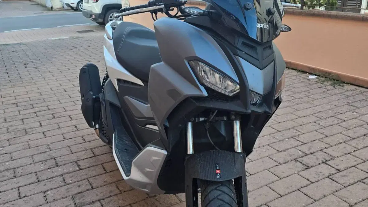 Aprilia SR GT 200 (2025 - 26)  (3)