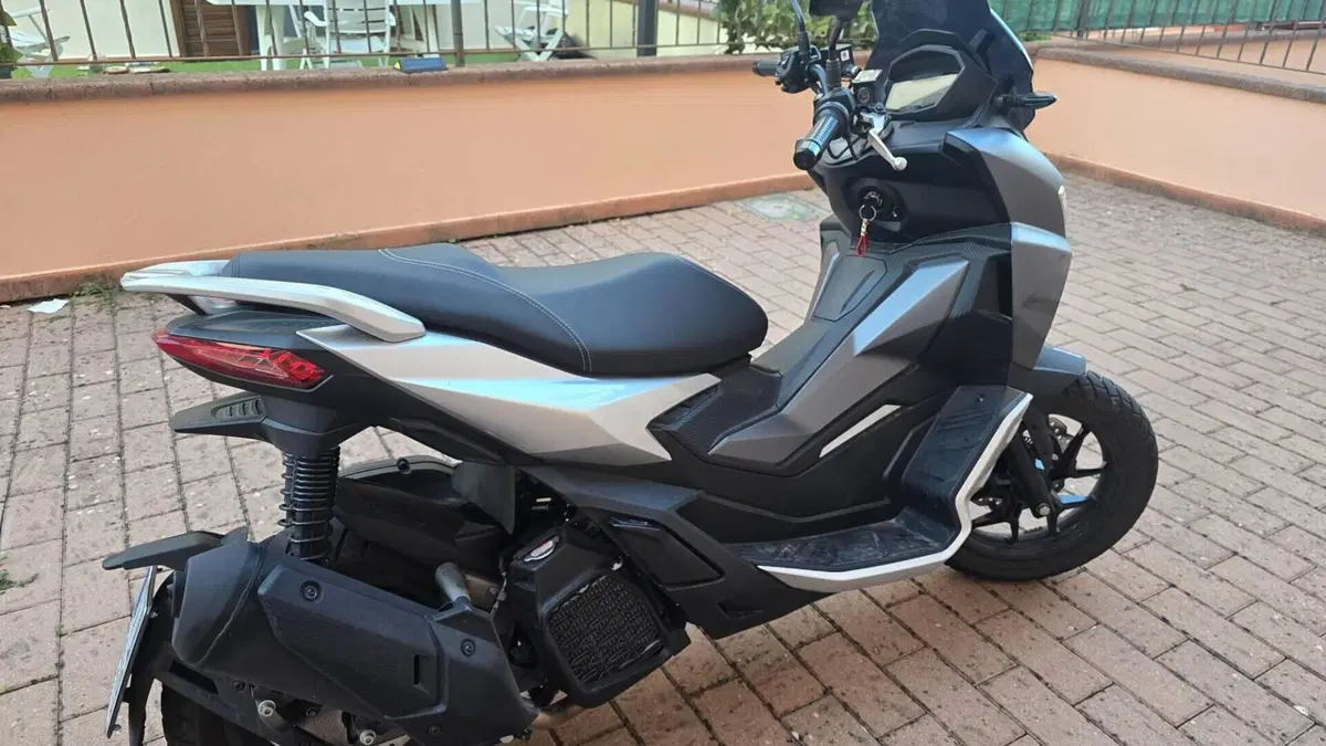 Aprilia SR GT 200 (2025 - 26)  (4)