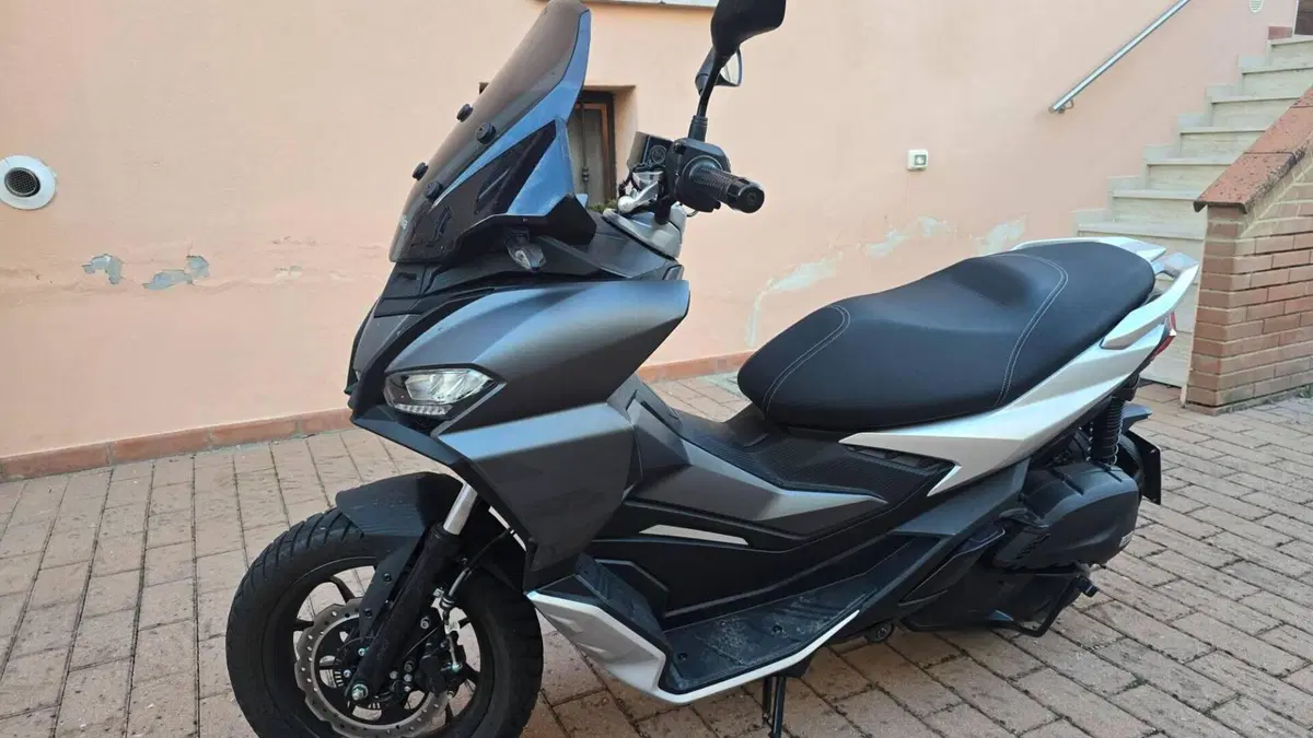 Aprilia SR GT 200 (2025 - 26)  (7)