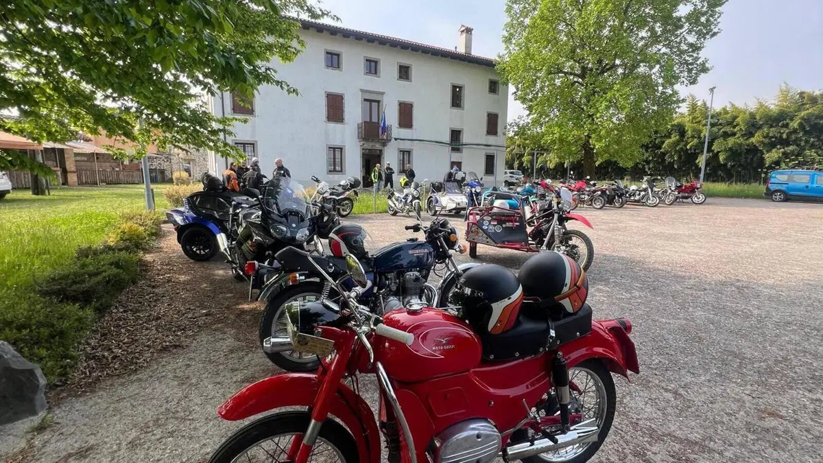 Moto Guzzi   (6)
