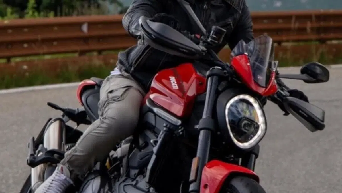 Ducati Monster 937 + (2021 - 25) 