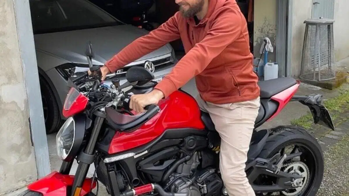 Ducati Monster 937 + (2021 - 25)  (2)