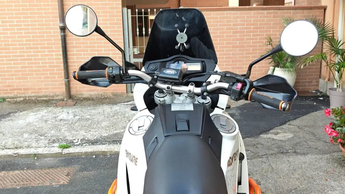 KTM 990 Adventure (2009 - 11)  (9)