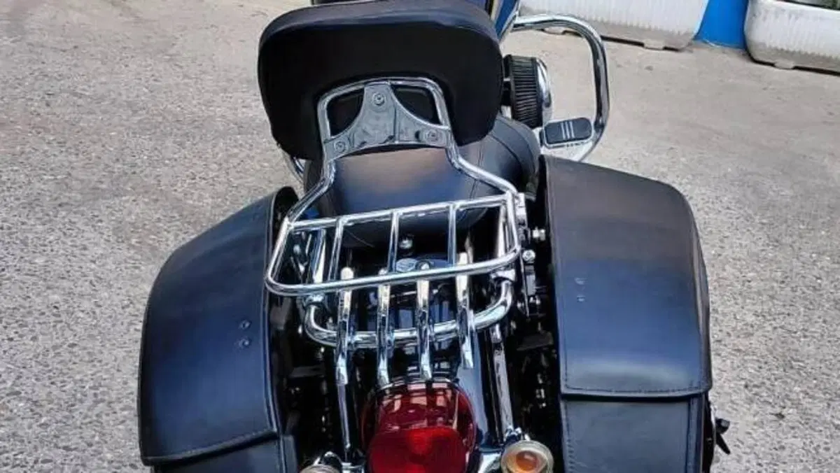 Harley-Davidson 1690 Road King Custom (2007) - FLHRS  (4)