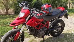 Ducati Hypermotard 796 (2012)  (2)