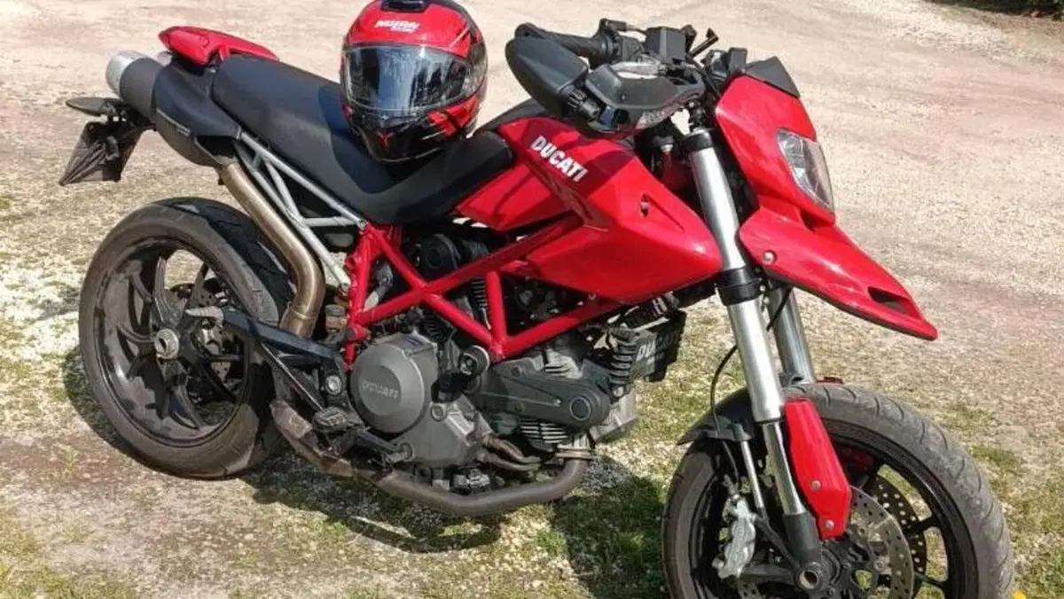 Ducati Hypermotard 796 (2012)  (4)