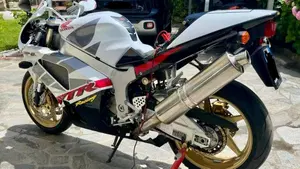 Honda VTR 1000 SP-2 (2002 - 06)  (11)