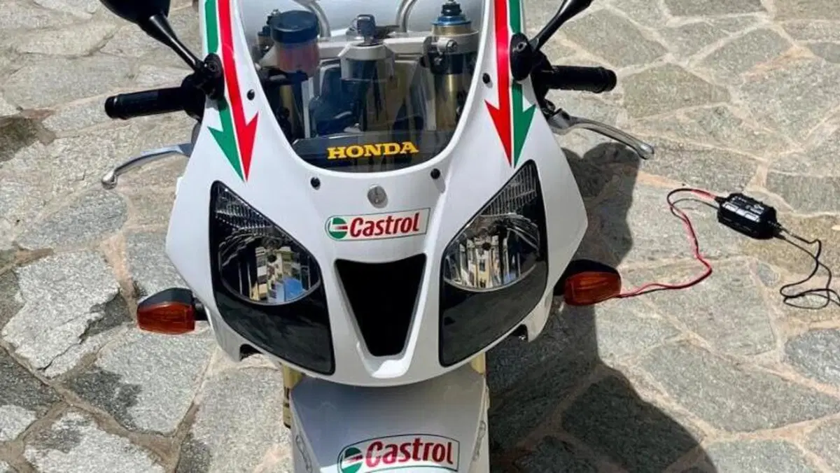 Honda VTR 1000 SP-2 (2002 - 06)  (10)