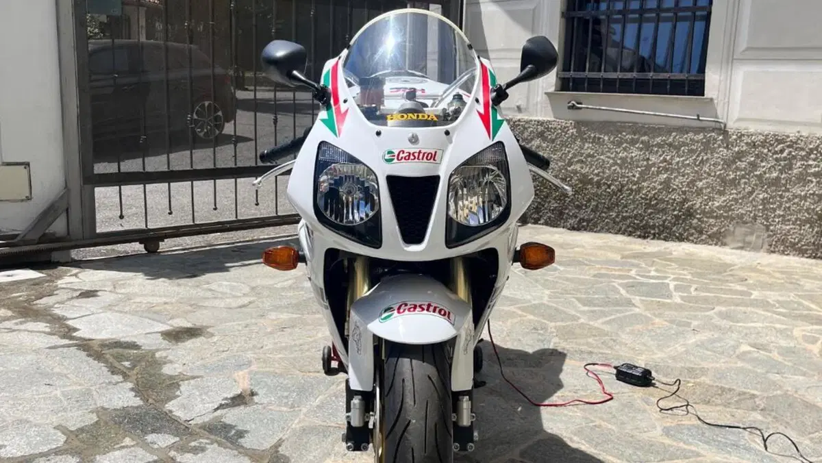 Honda VTR 1000 SP-2 (2002 - 06)  (13)