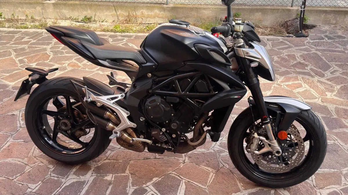 MV Agusta Brutale 800 EAS ABS (2016 - 19)  (2)
