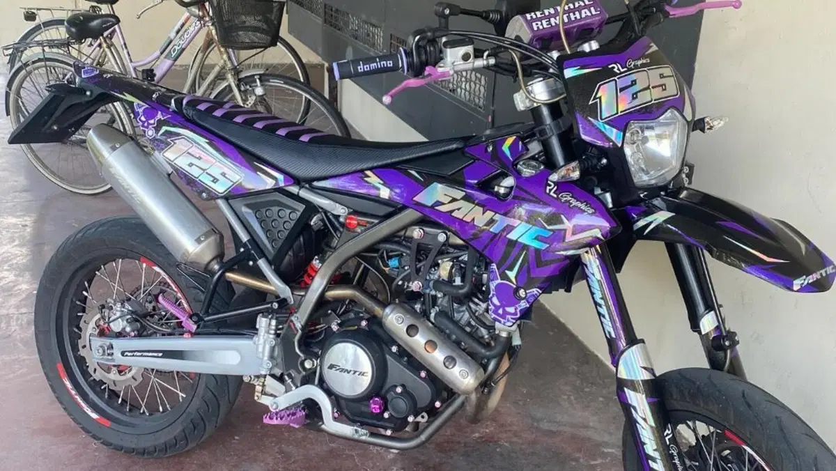 Fantic Motor Motard 125 Performance 4t (2020)  (3)