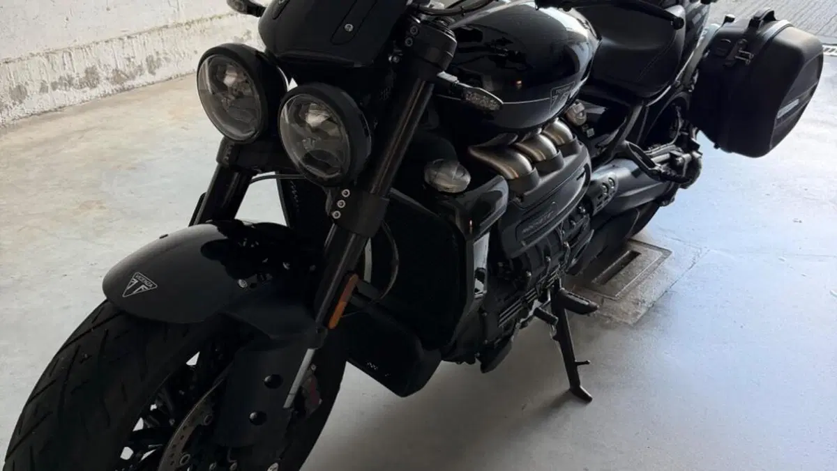 Triumph Rocket 3 R (2021 - 24)  (3)