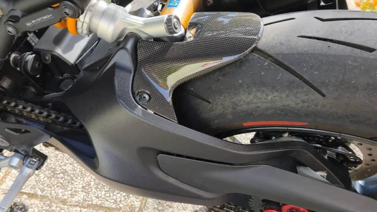 Ducati Monster 1200 R (2016 - 19) 