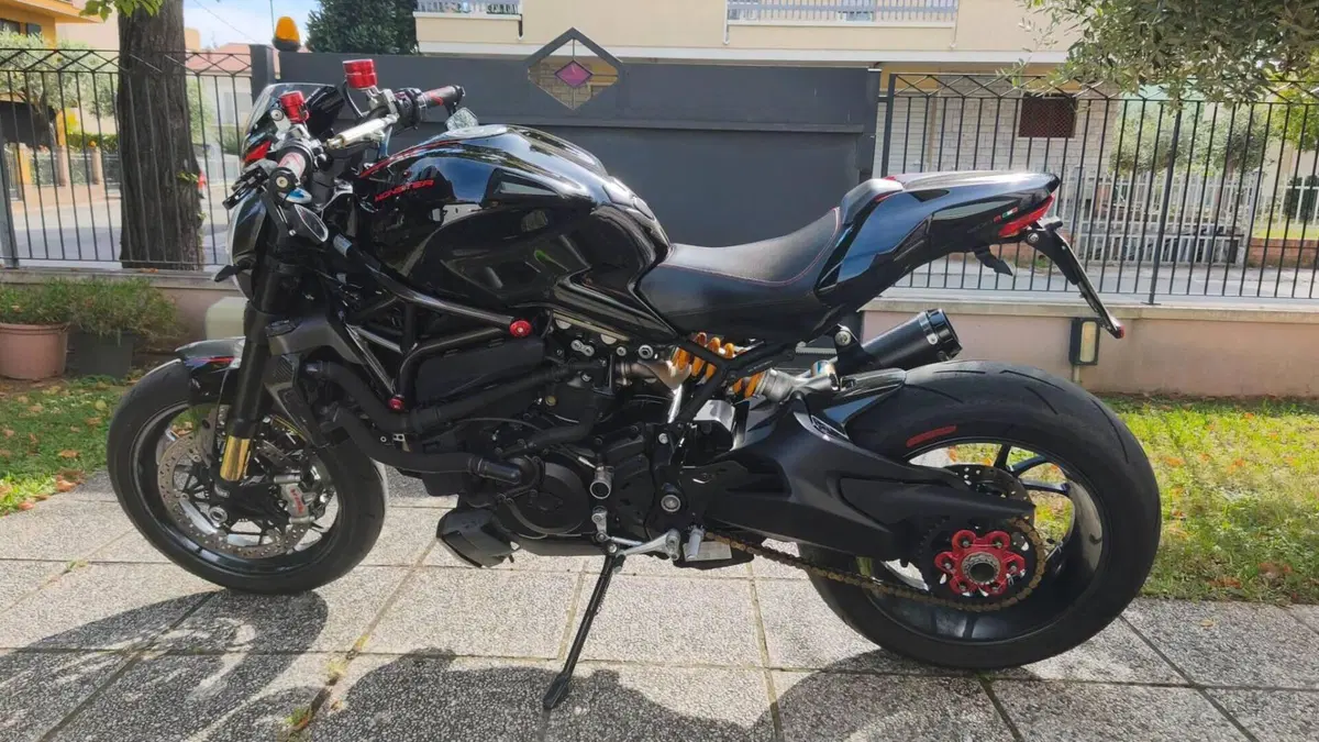 Ducati Monster 1200 R (2016 - 19)  (6)
