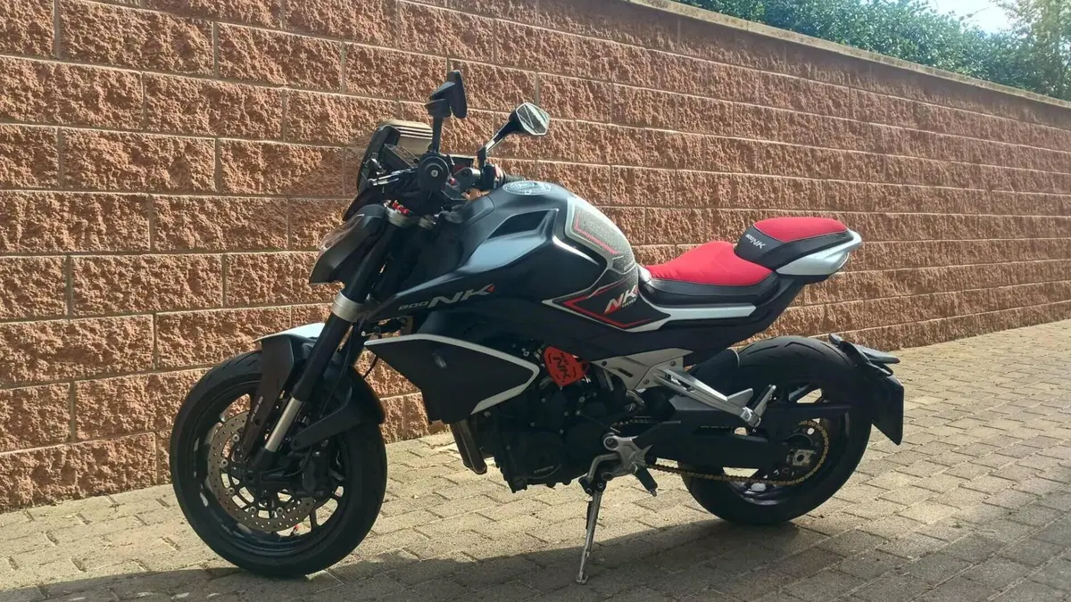 CFMOTO 800NK Advanced (2023 - 26)  (2)