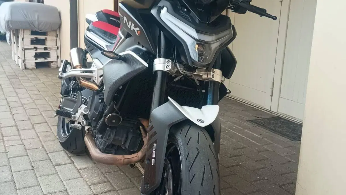 CFMOTO 800NK Advanced (2023 - 26)  (3)