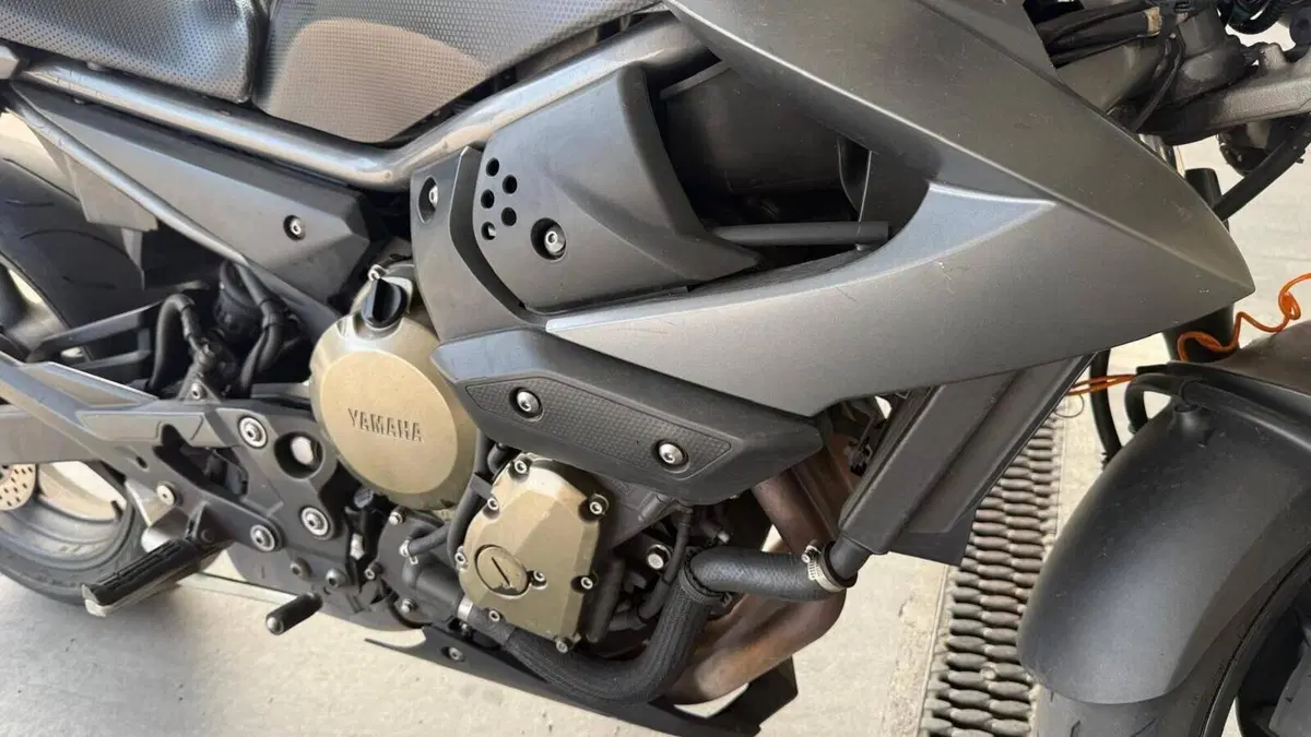 Yamaha XJ6 (2008 - 15)  (4)
