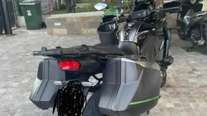 Kawasaki Versys 1000 SE Tourer Plus (2022 - 24)  (4)
