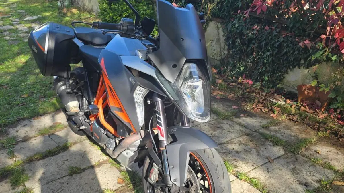 KTM 1290 Super Duke GT ABS (2016 - 18)  (10)