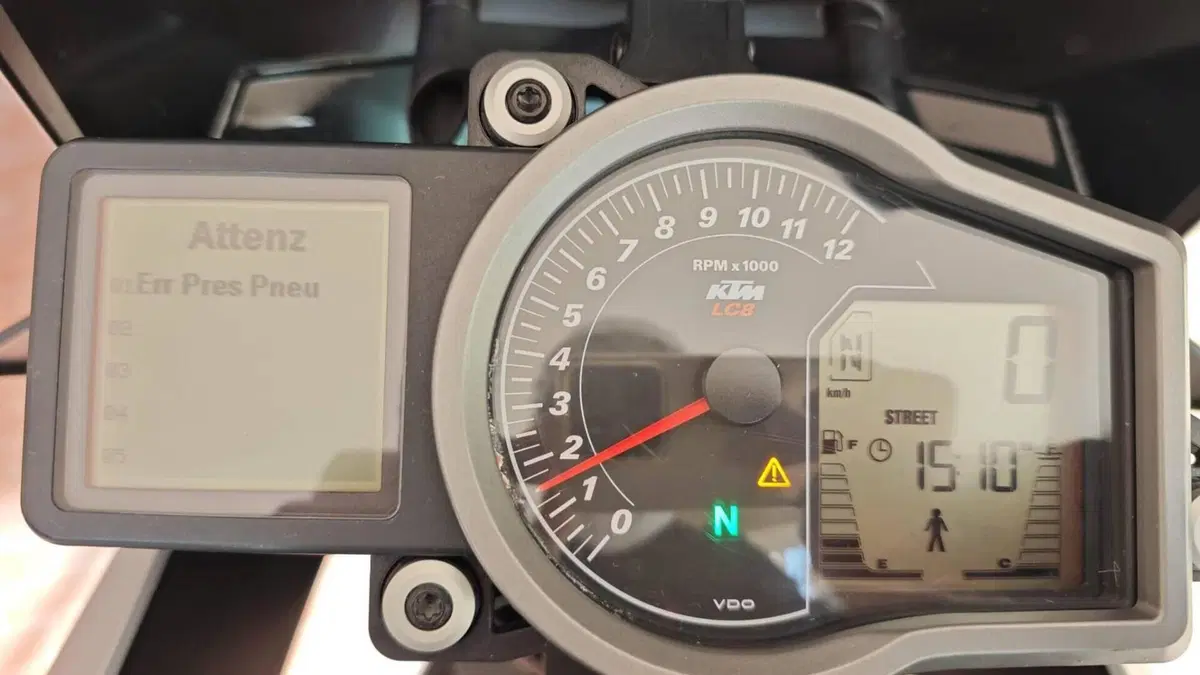 KTM 1290 Super Duke GT ABS (2016 - 18)  (13)