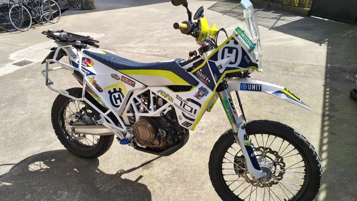 Husqvarna 701 Enduro (2017 - 19)  (4)