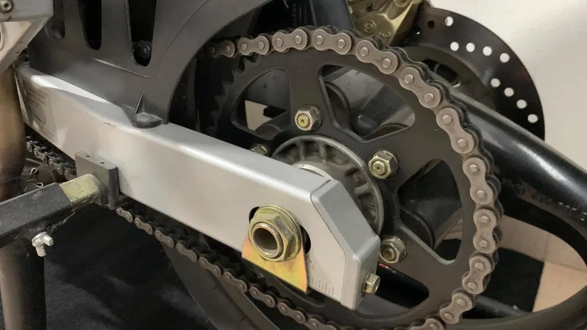 Ducati Monster 620 Dark (2003 - 06)  (3)