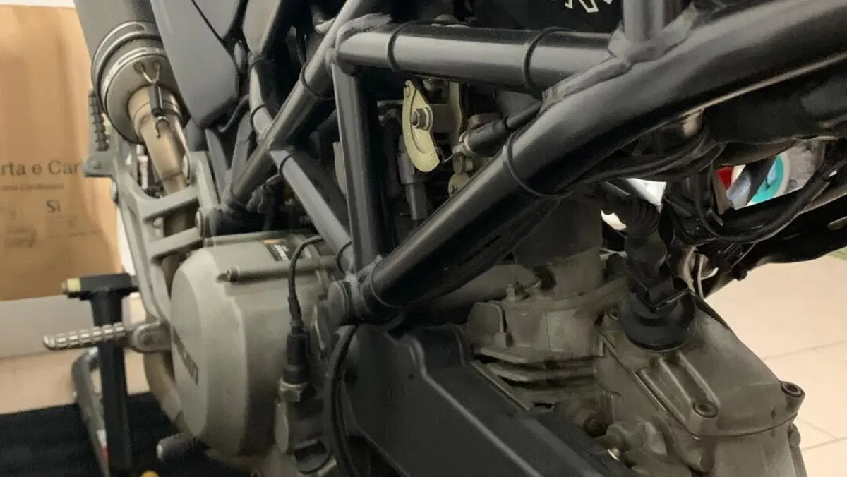 Ducati Monster 620 Dark (2003 - 06)  (13)