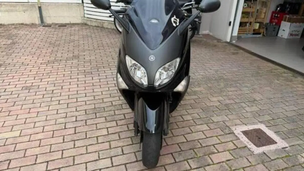Yamaha T-Max 500 (2004 - 07)  (3)