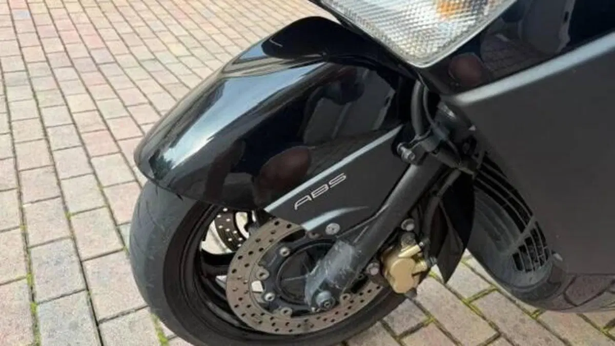 Yamaha T-Max 500 (2004 - 07)  (7)