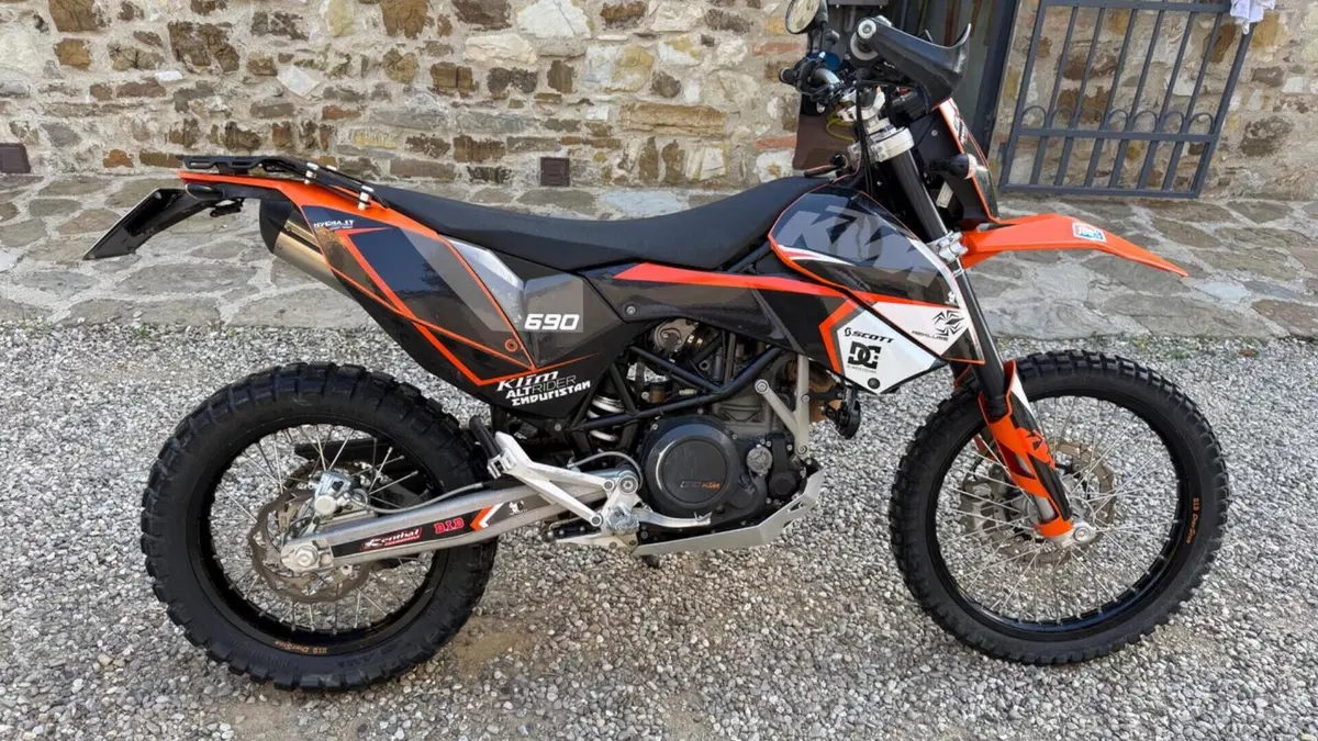 KTM 690 Enduro R (2009 - 11)  (4)