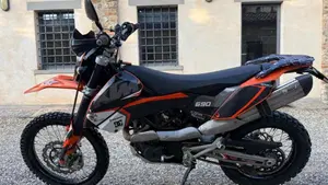KTM 690 Enduro R (2009 - 11)  (6)