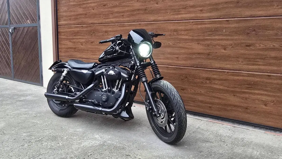Harley-Davidson 883 R (2008 - 16) - XL 883R  (3)