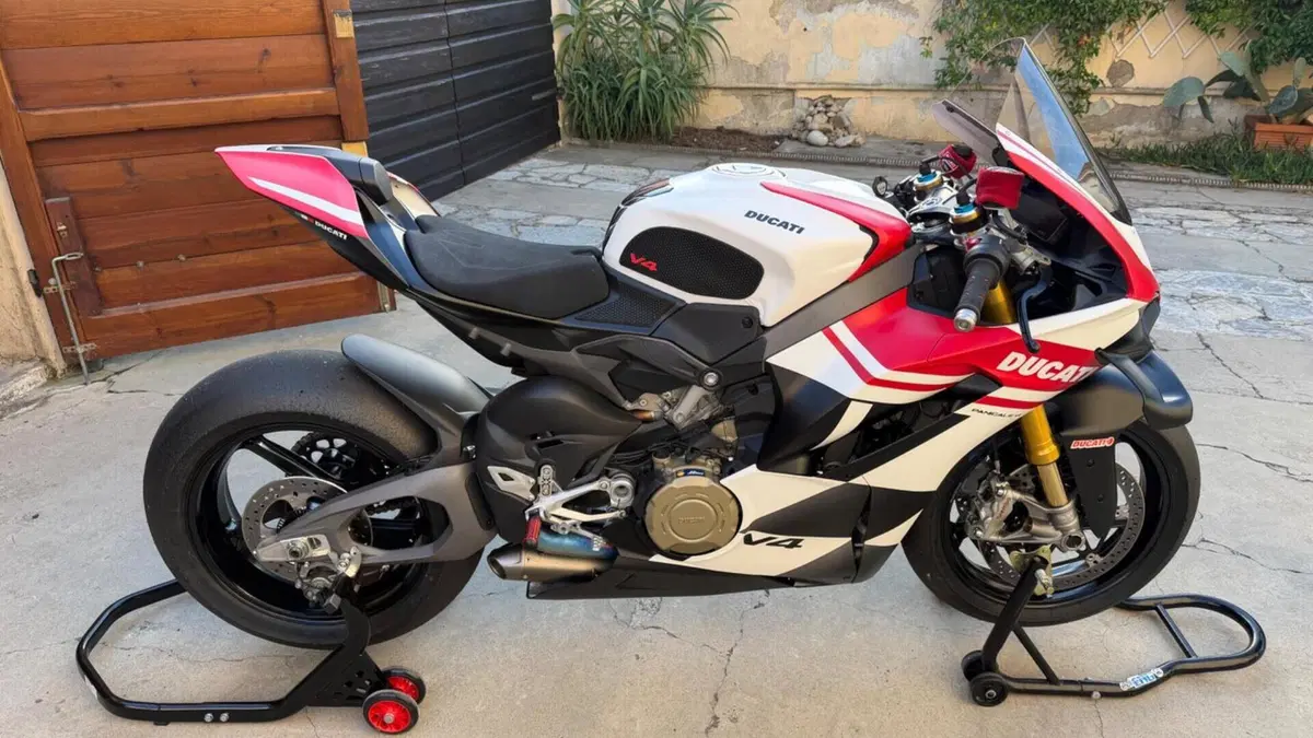 Ducati Panigale V4 S (2025 - 26)  (3)