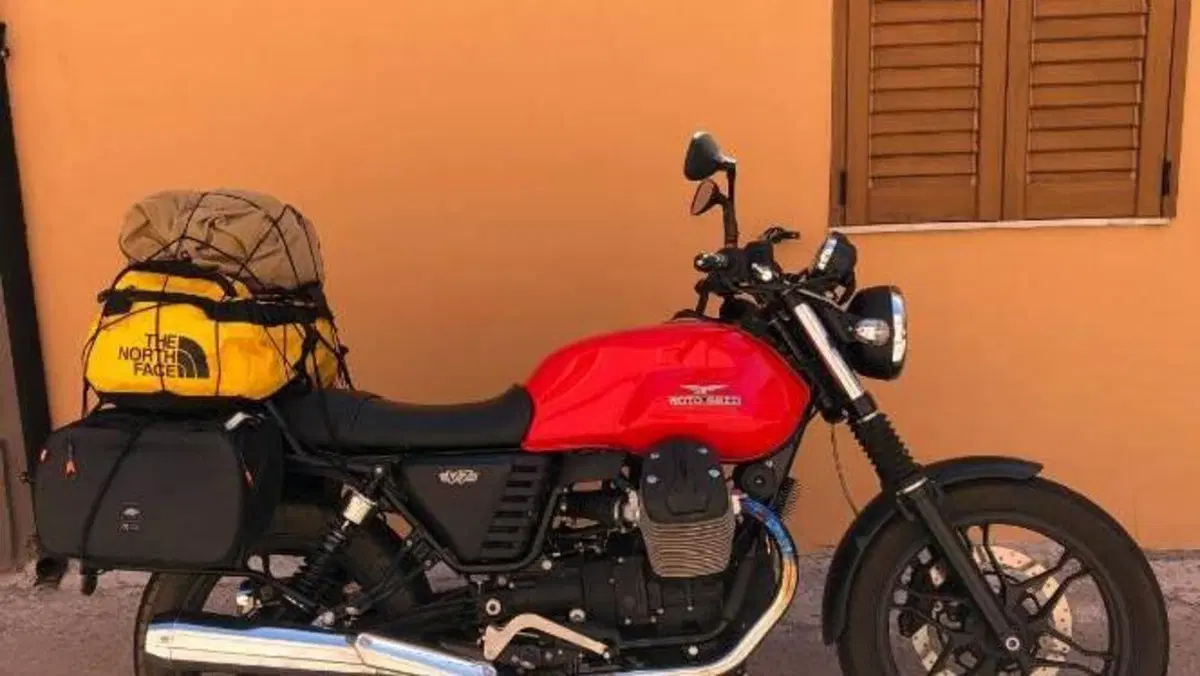 Moto Guzzi V7 Stone (2012 - 15)  (5)