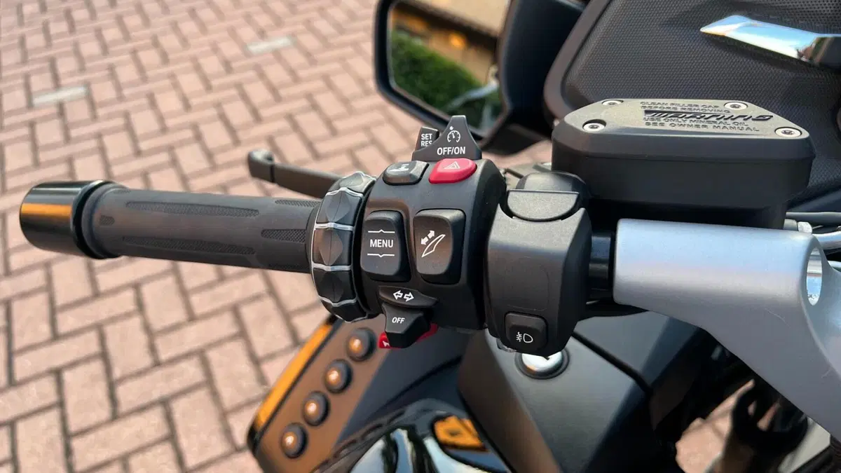 Bmw R 1250 RT (2021 - 25)  (10)