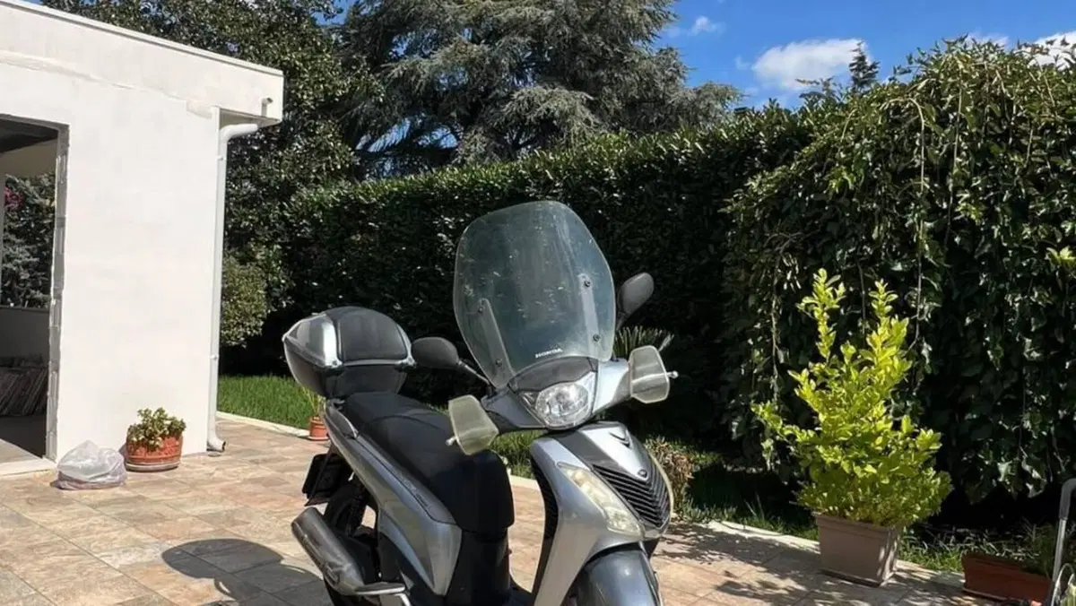 Honda SH 125 i (2009 - 12)  (4)