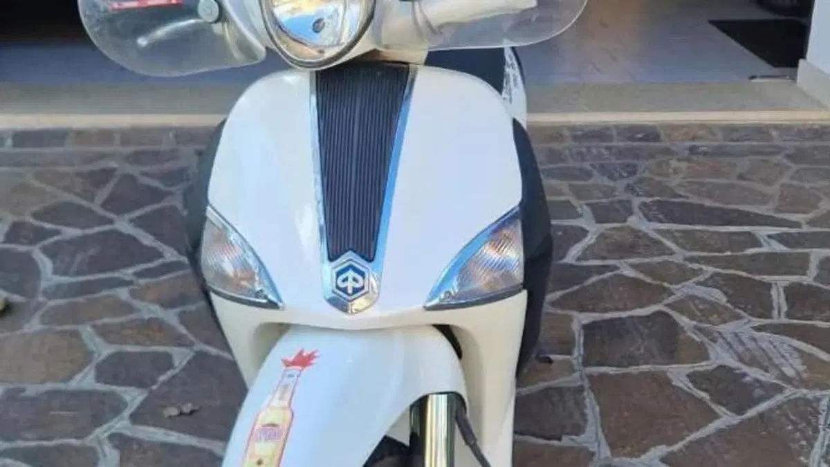 Piaggio Liberty 125 3V Full Optional (2013 - 15)  (3)