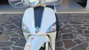 Piaggio Liberty 125 3V Full Optional (2013 - 15)  (3)