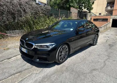 BMW Serie 5 520d 48V Msport (2)