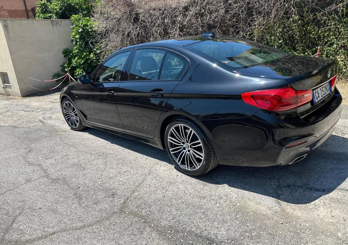 BMW Serie 5 520d 48V Msport (3)