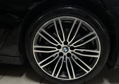 BMW Serie 5 520d 48V Msport (9)