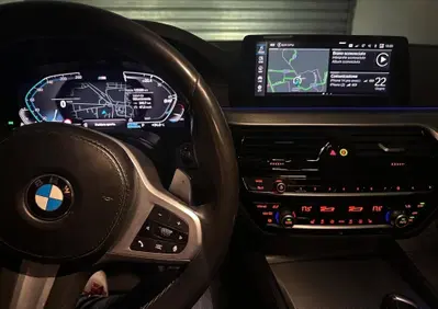 BMW Serie 5 520d 48V Msport (17)