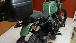 Royal Enfield Himalayan 411 (2021 - 24)  (2)
