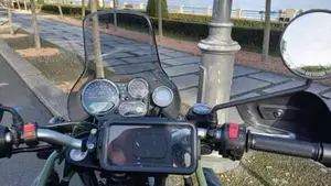 Royal Enfield Himalayan 411 (2021 - 24)  (3)